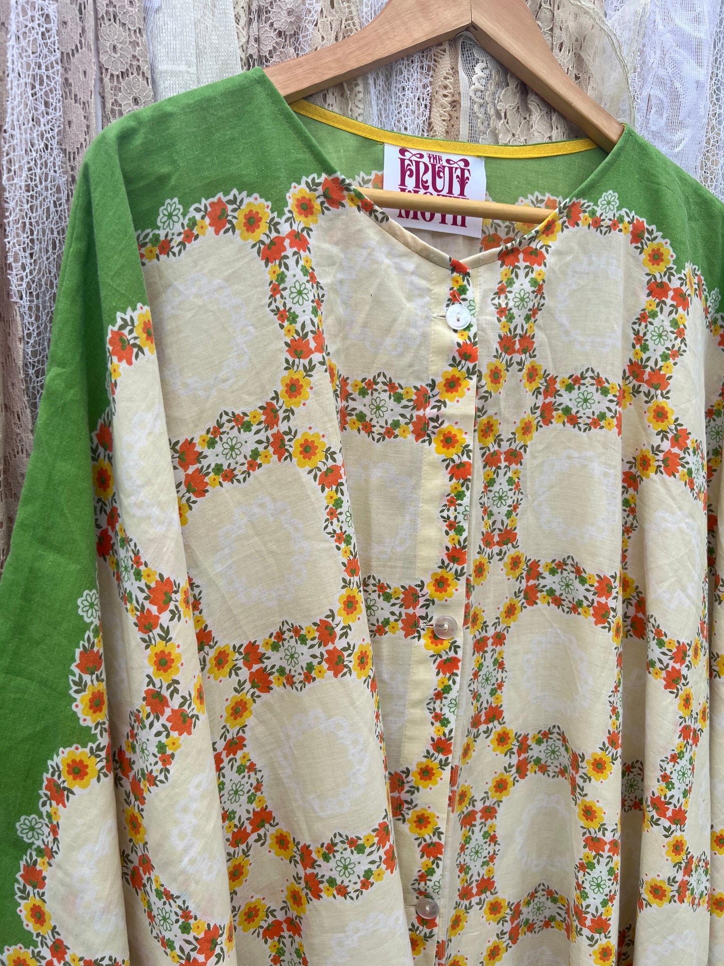 'Rosanne' 70s Sunny Floral Button Uo Kaftan