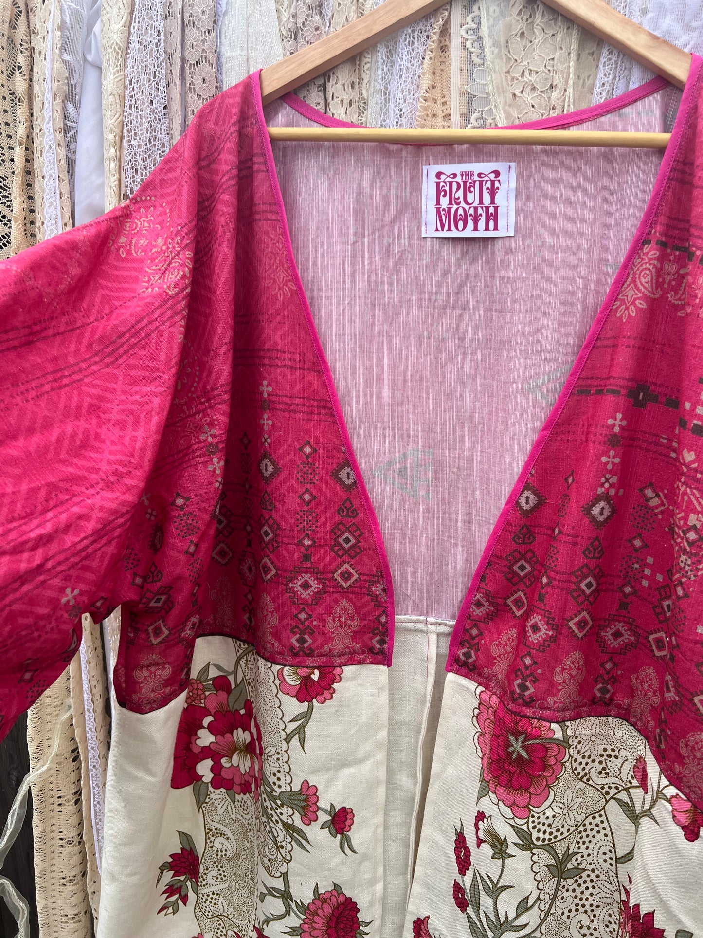 'Cassie' 70s Floral and Fuchsia Pink Duster Coat