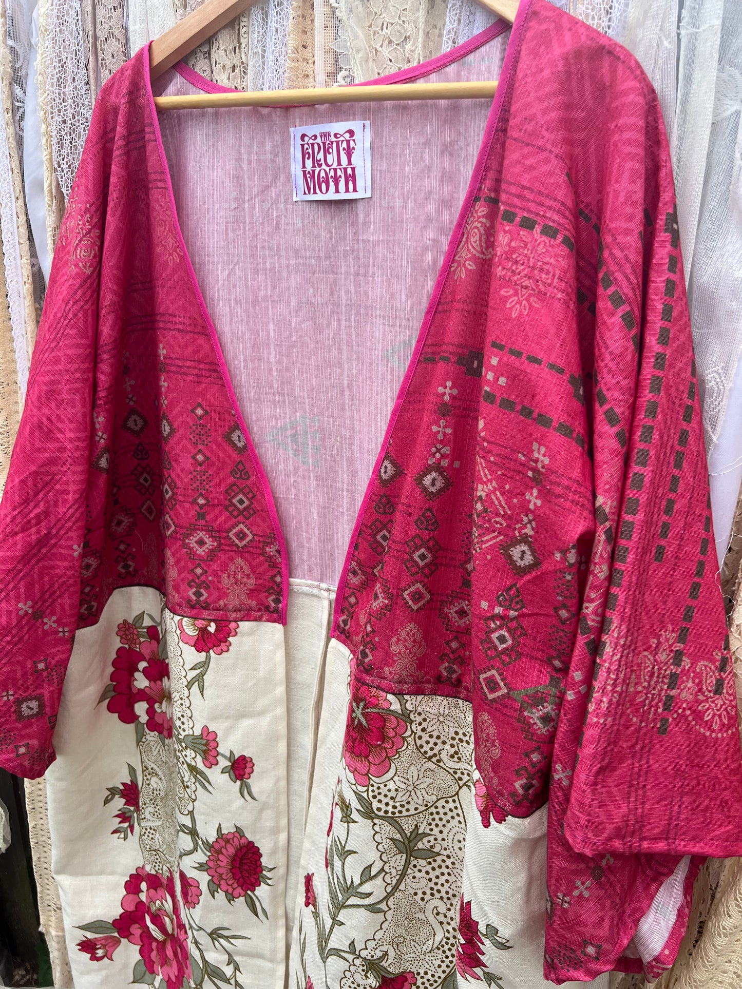 'Cassie' 70s Floral and Fuchsia Pink Duster Coat