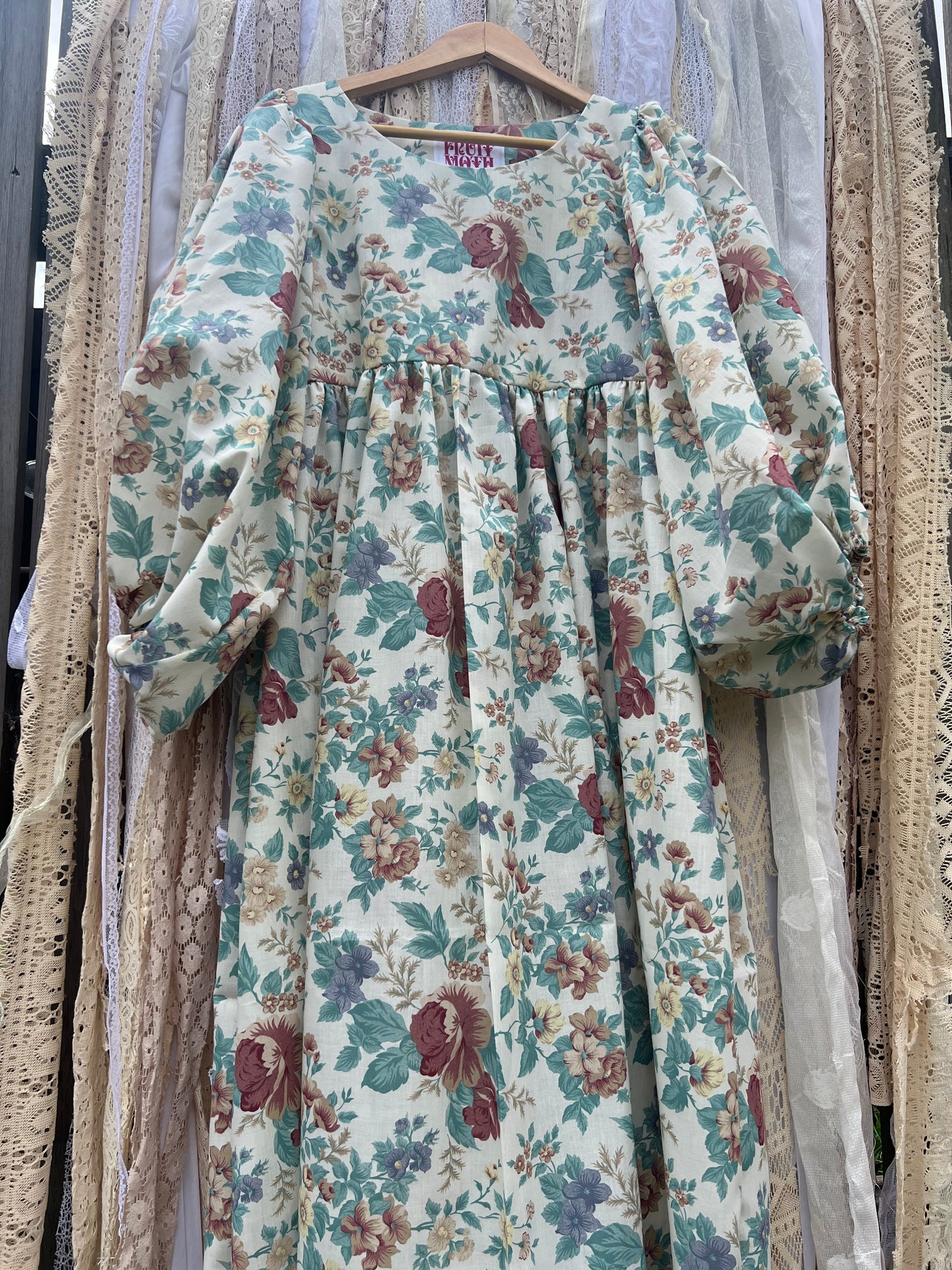 'Amelie' Kitsch Floral Puff Sleeve Maxi Dress