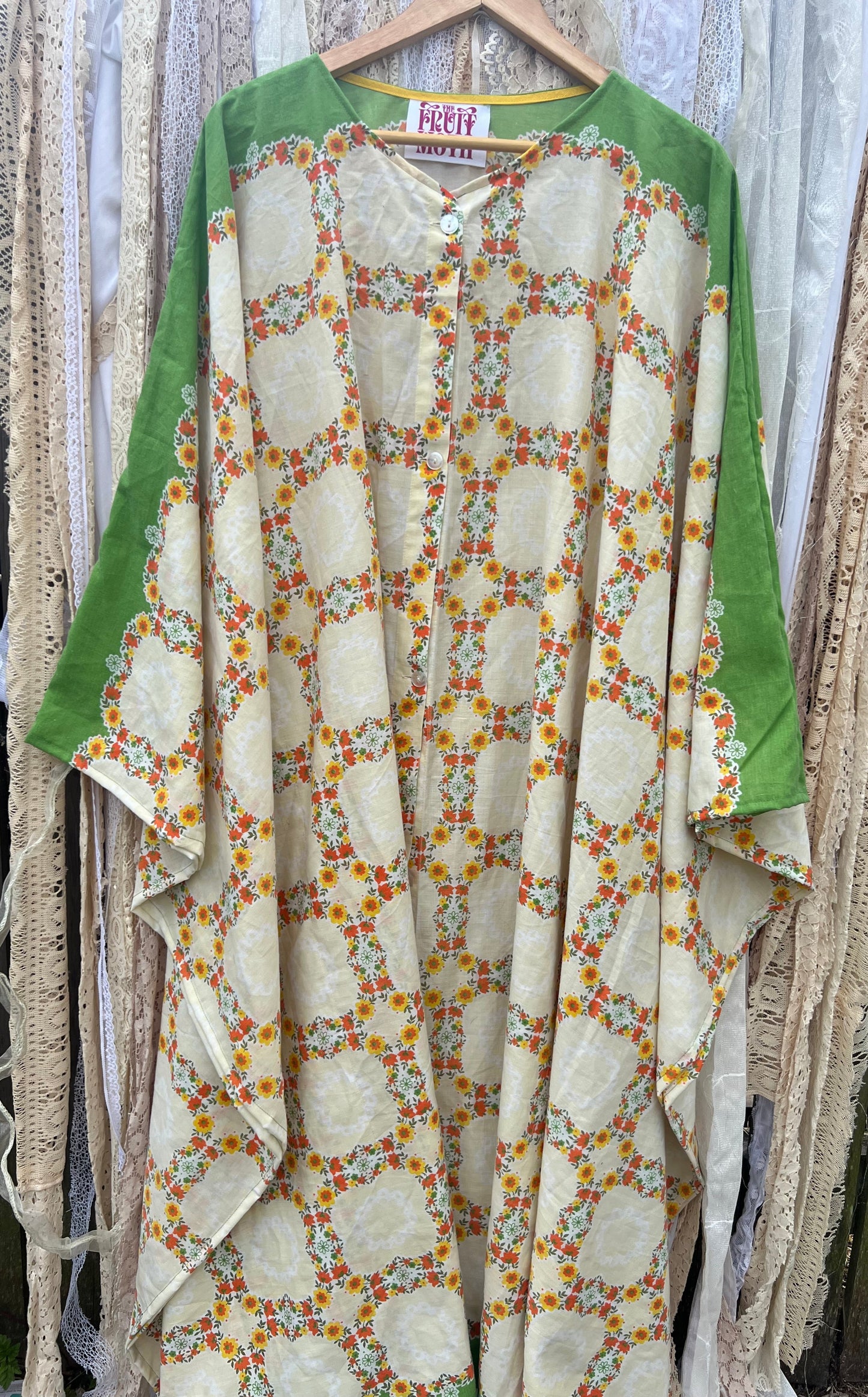 'Rosanne' 70s Sunny Floral Button Uo Kaftan
