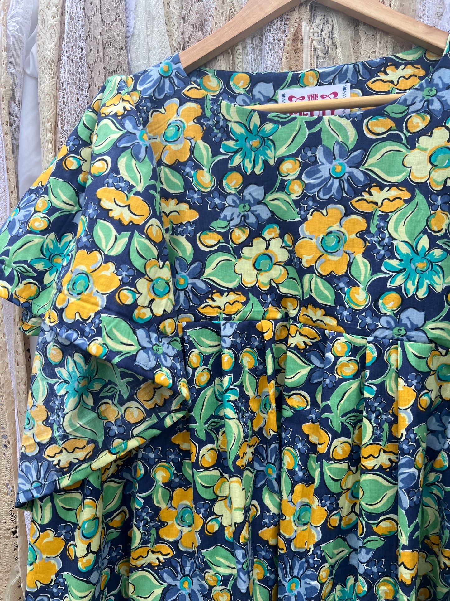 'Leonie' Retro Floral Angel Sleeve Tunic