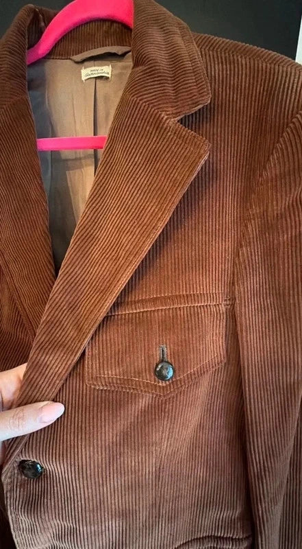 Vintage Czechoslovakian Corduroy brown blazer with detailed button pockets