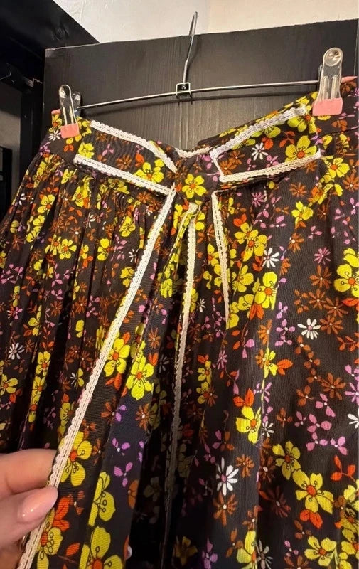 Handmade Floral Button-Up True Vintage 1970s skirt and Top with Ruffle Hem