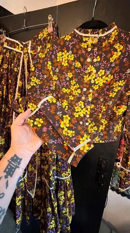 Handmade Floral Button-Up True Vintage 1970s skirt and Top with Ruffle Hem