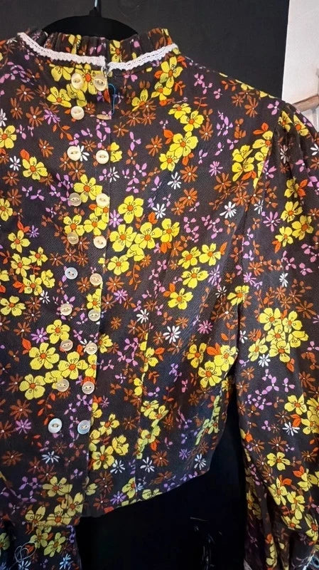 Handmade Floral Button-Up True Vintage 1970s skirt and Top with Ruffle Hem