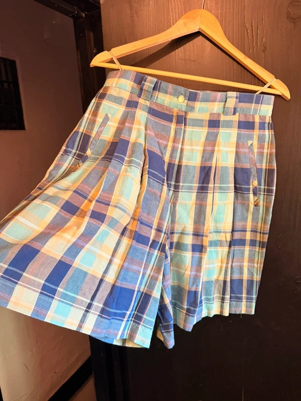 Gorgeous vintage check summer cotton shorts