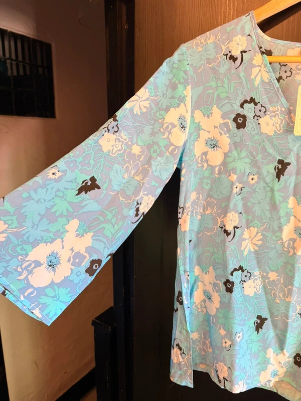 Stunning Patra silk brand new with tags 100% silk floral blouse