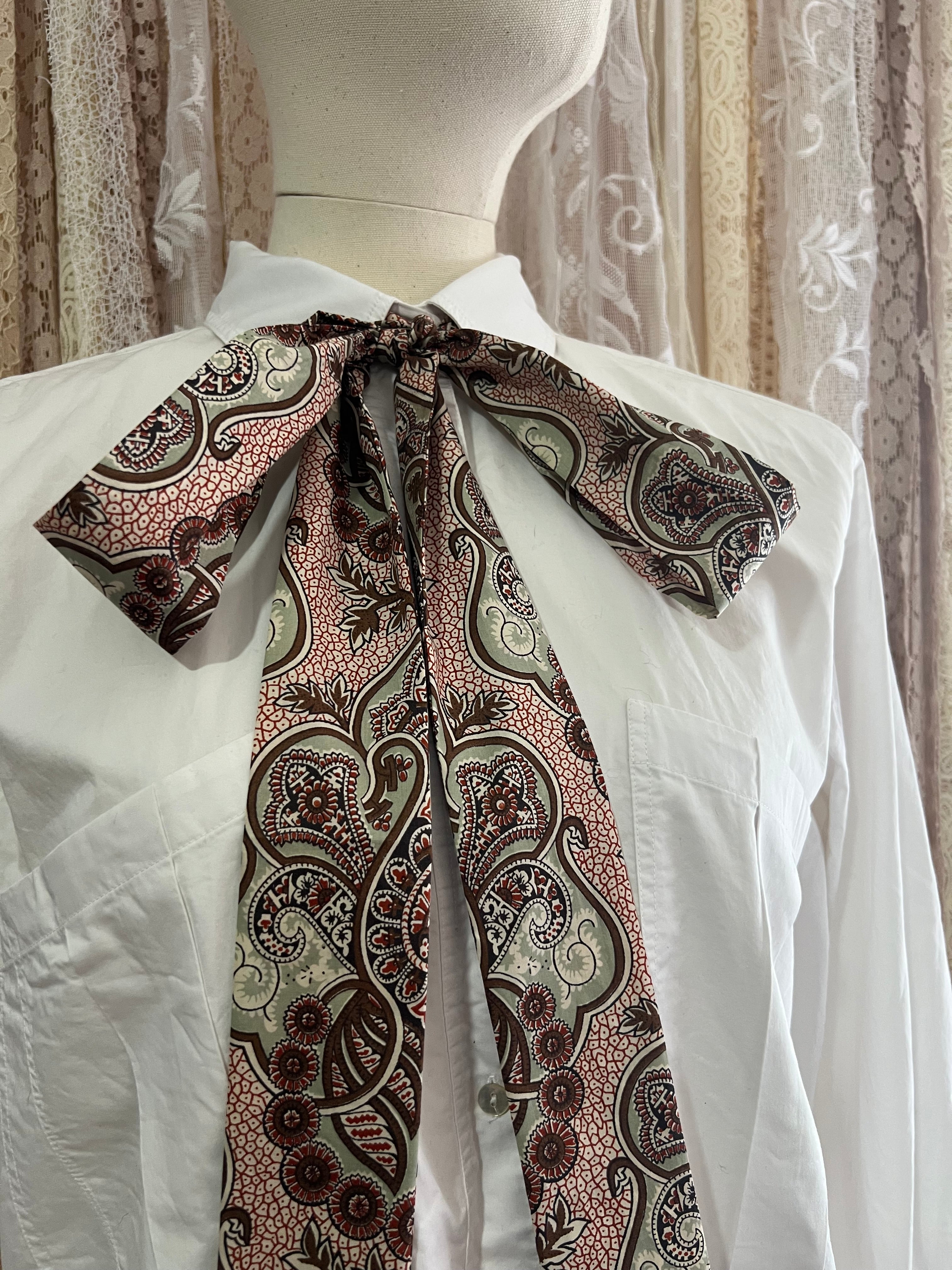 Henna Paisley Lawn Cotton Pussybow Tie Collar