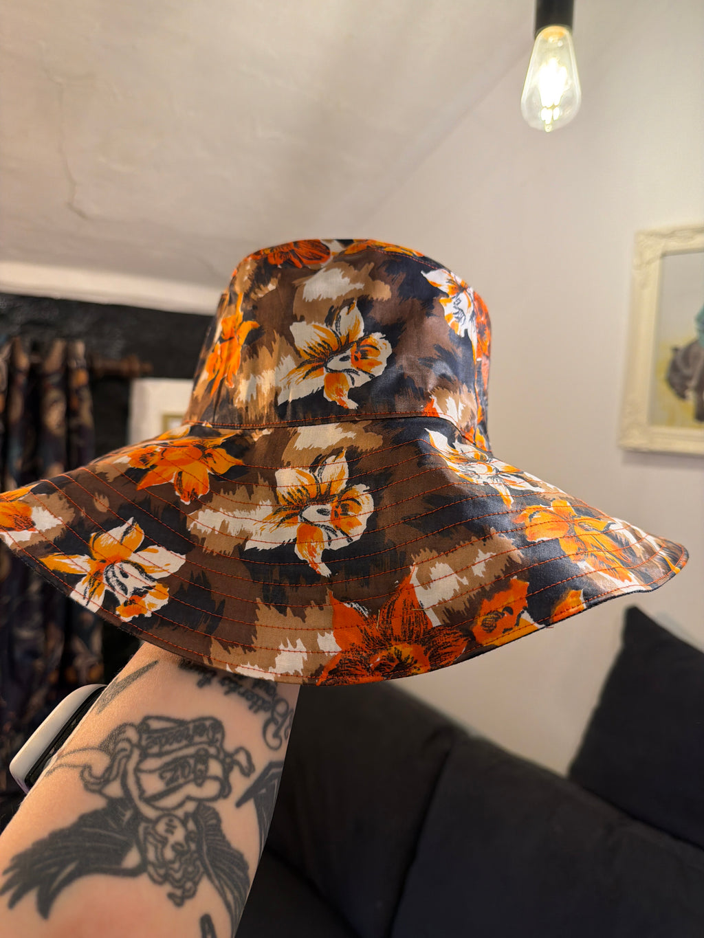 Wide brim hat 2