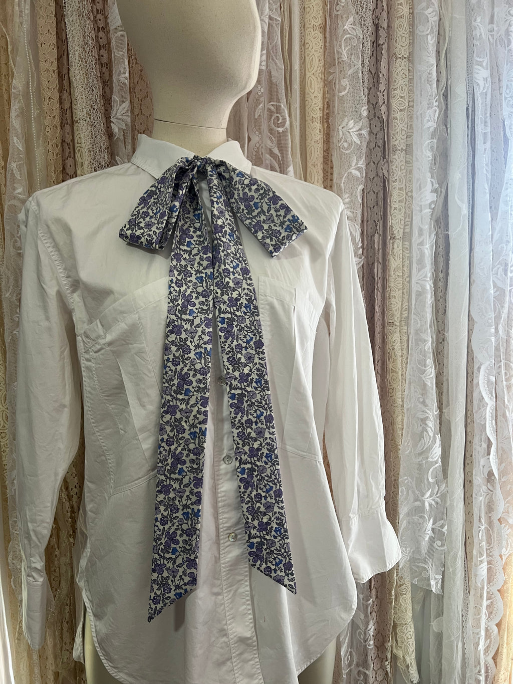 Purple Meadow Pussybow Tie Collar