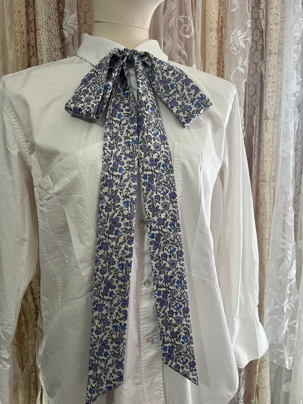 Purple Meadow Pussybow Tie Collar