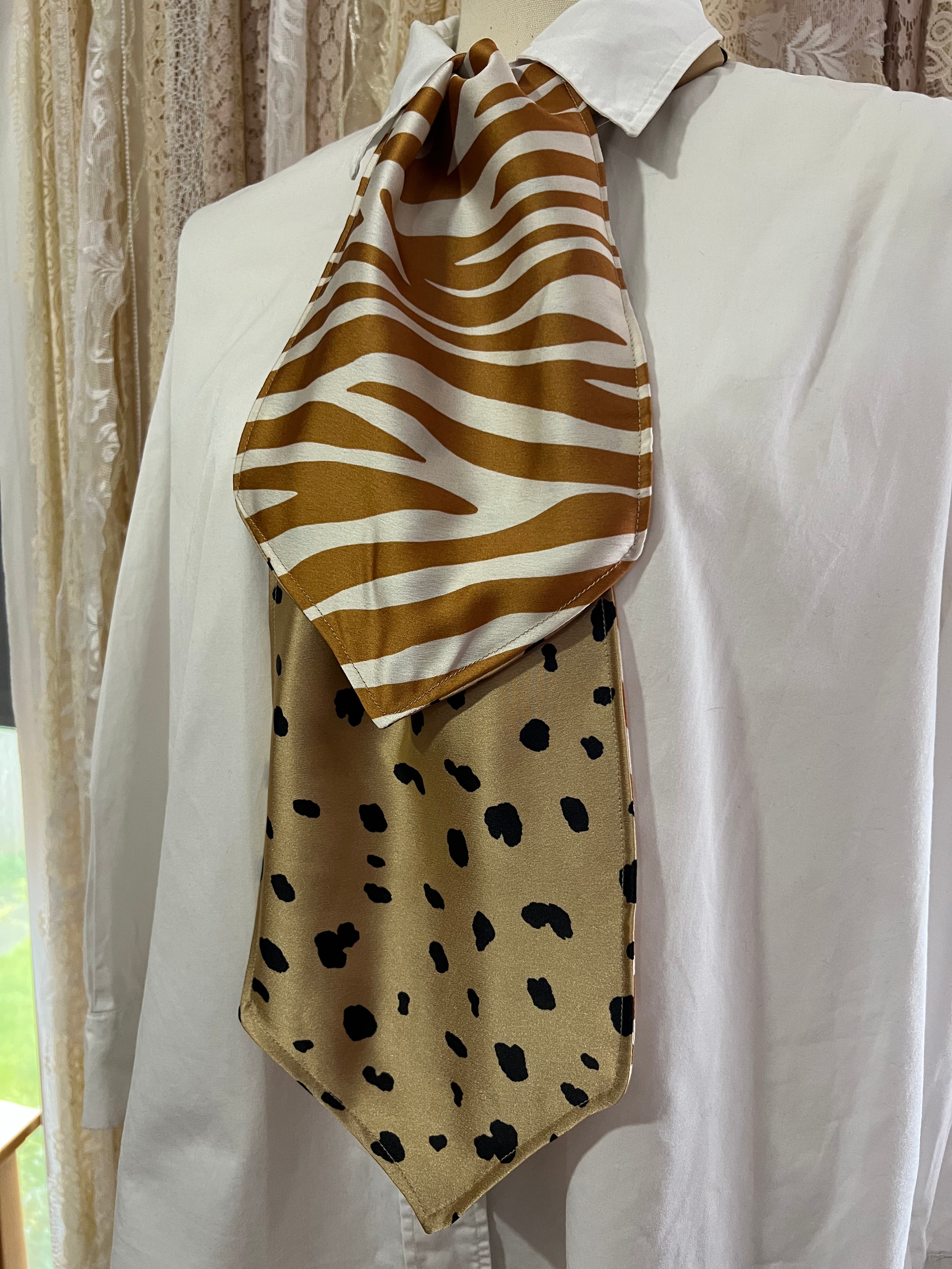 Animal Print Reversible Cravat