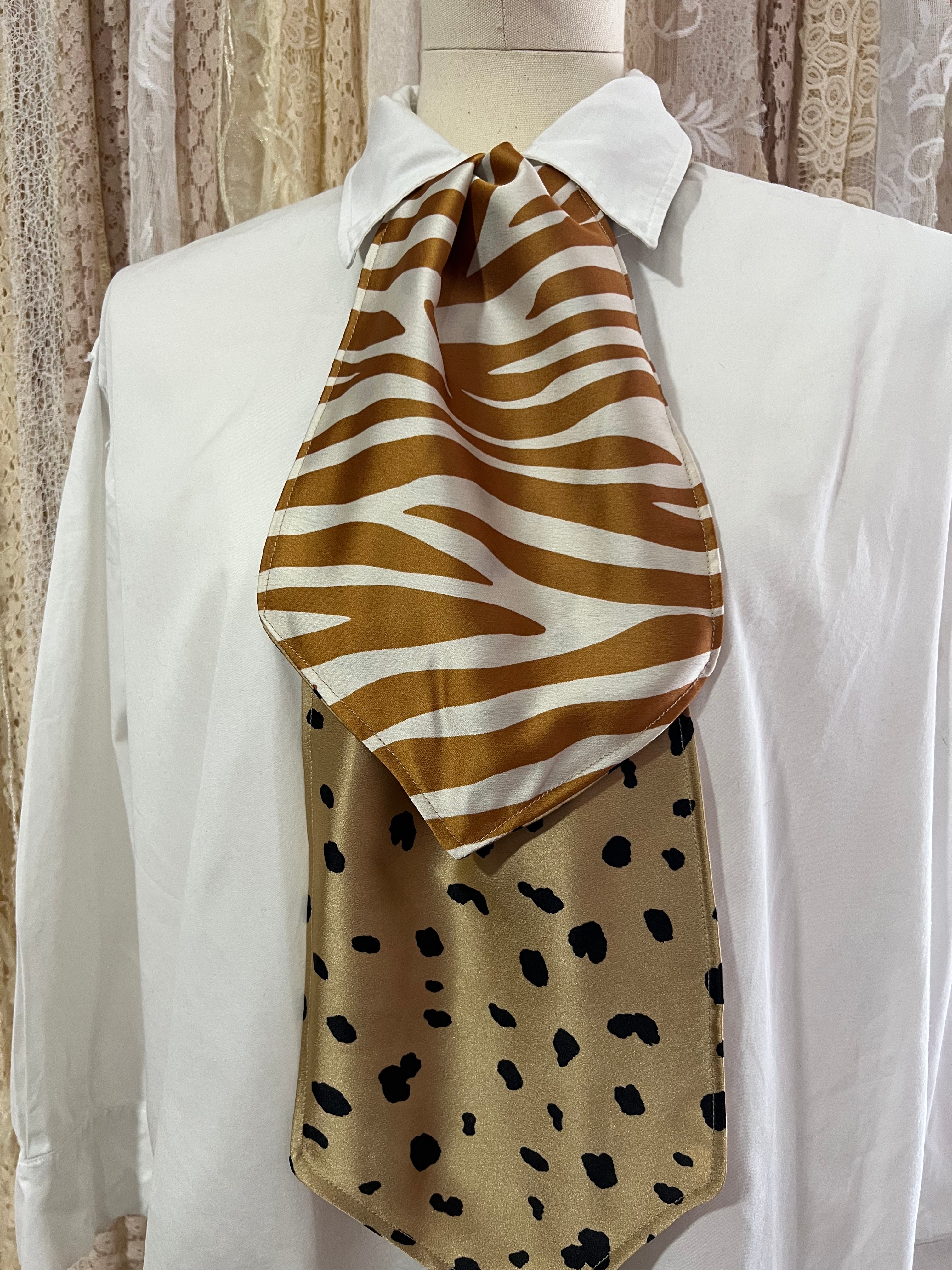 Animal Print Reversible Cravat