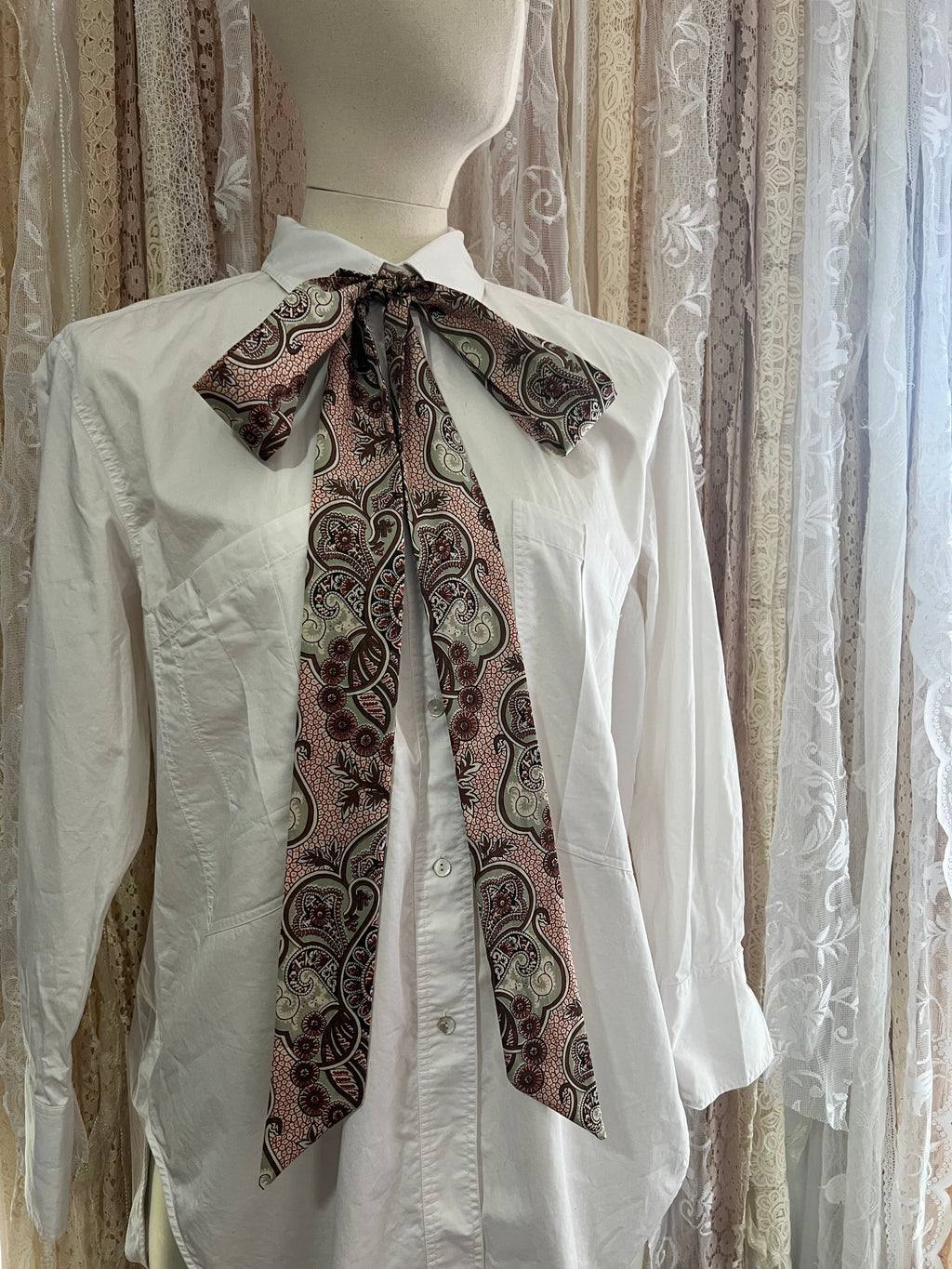 Henna Paisley Lawn Cotton Pussybow Tie Collar