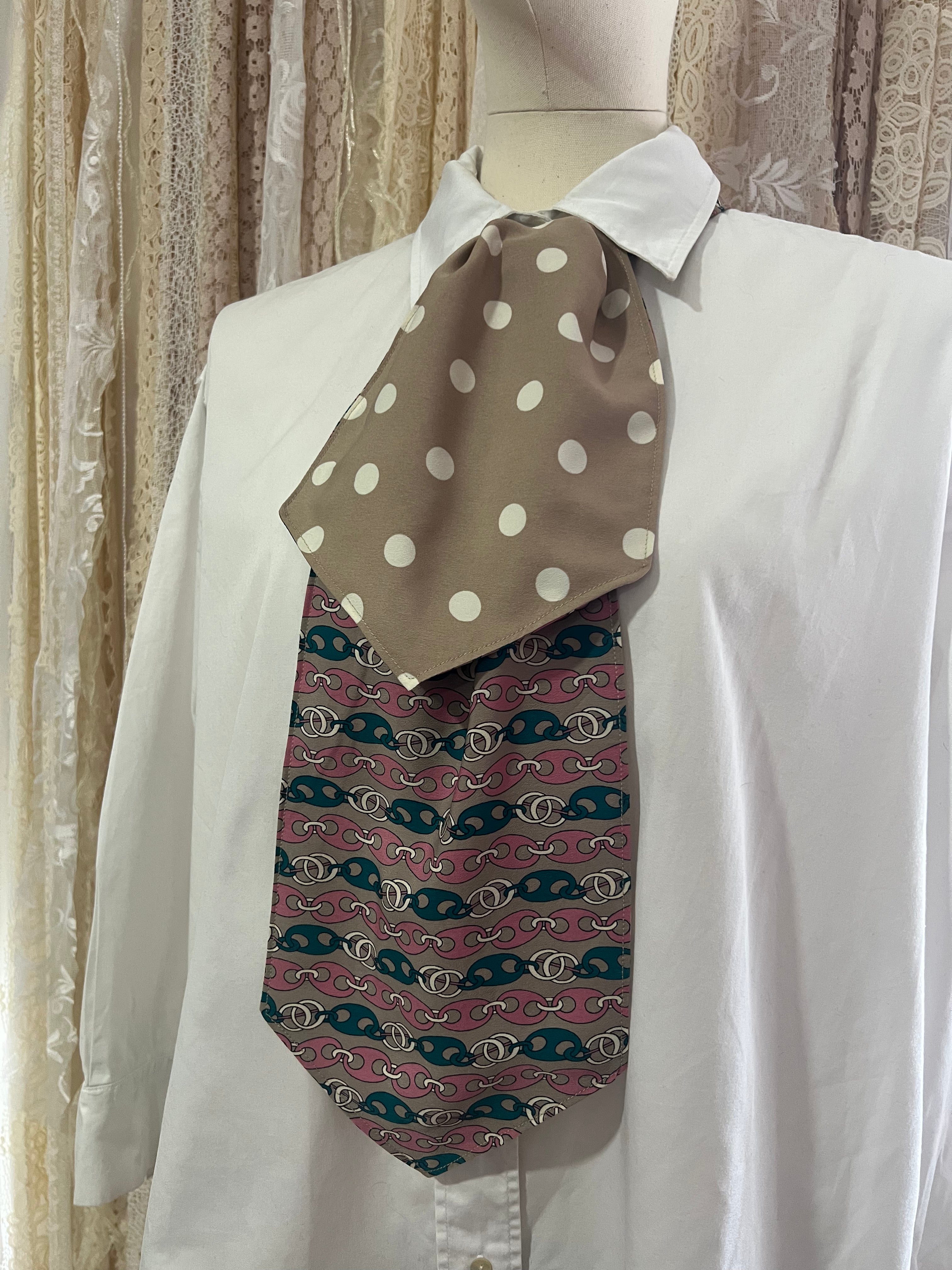 Chainlink and Polkadot Reversible Cravat