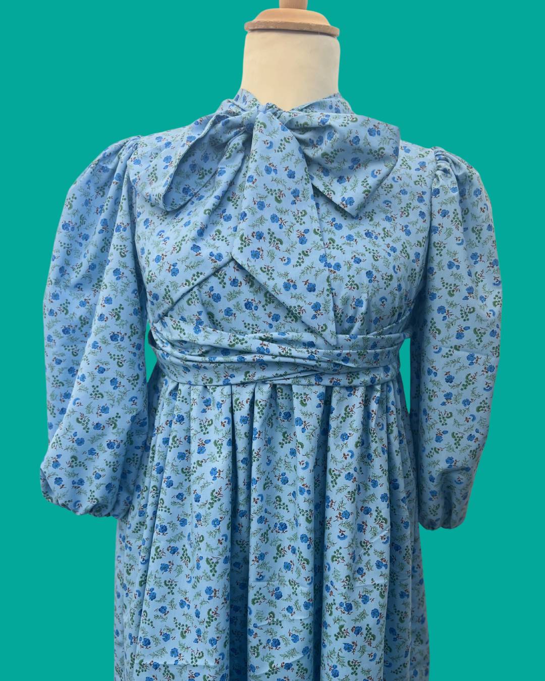 Baby Blue Vintage Ditsy Floral Multi-Way Puff Sleeve Dress - M