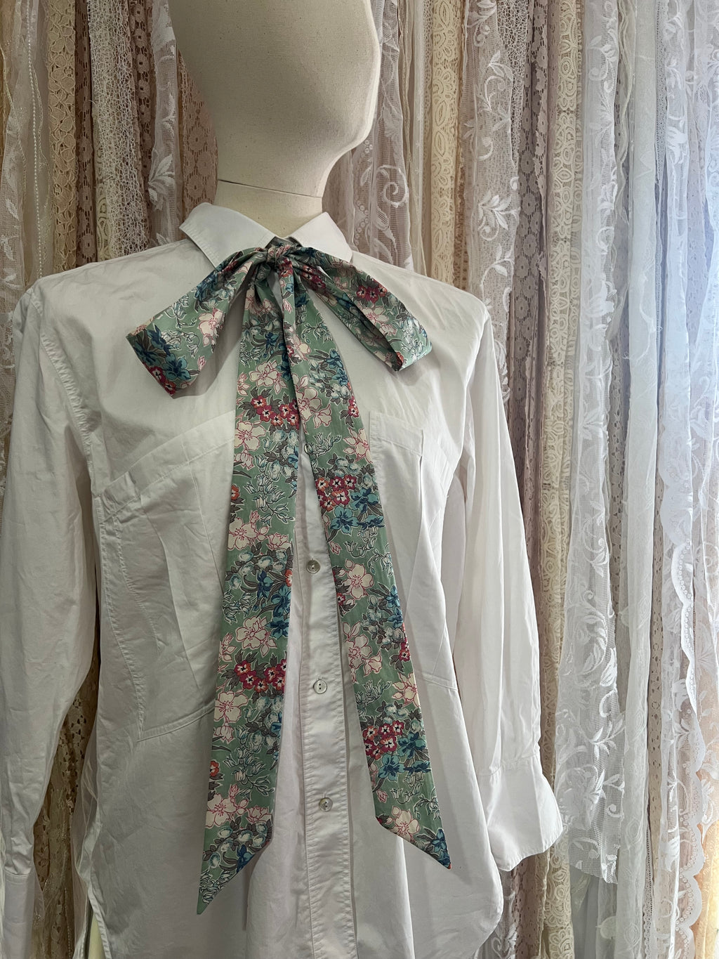 Mint Bunches Pussybow Tie Collar