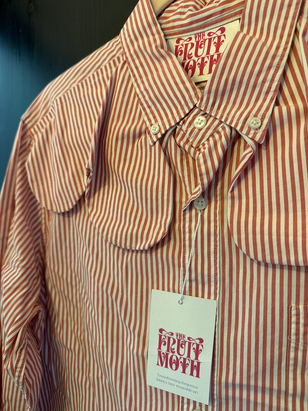 Red Stripe Wave Collar Cropped Blouse- L