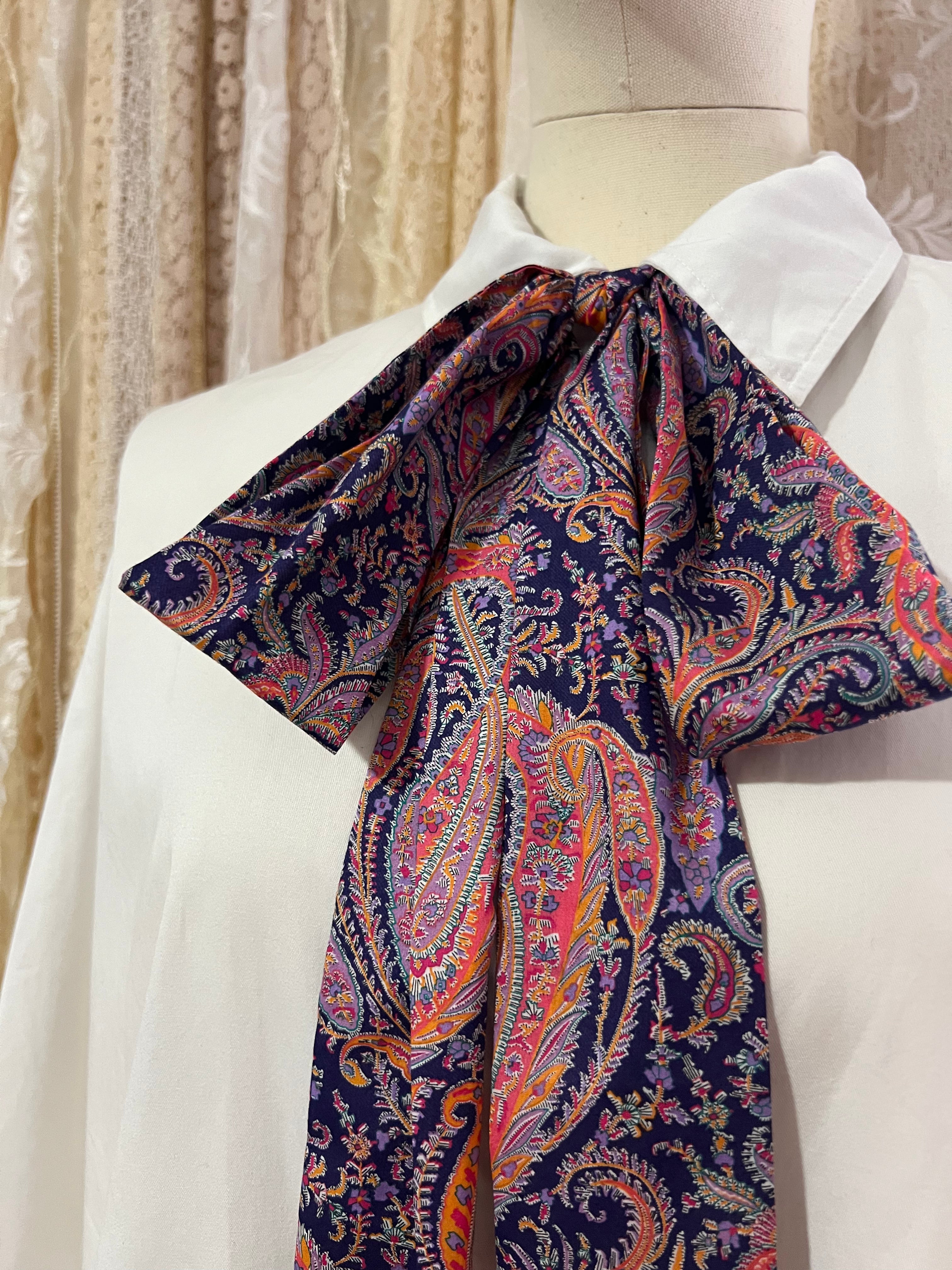 'Felix & Isabelle' Paisley Pussybow Tie Collar