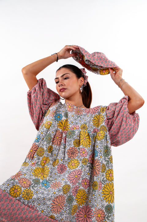 Marie Daisy and Retro Floral Puff Sleeve Smock Dress
