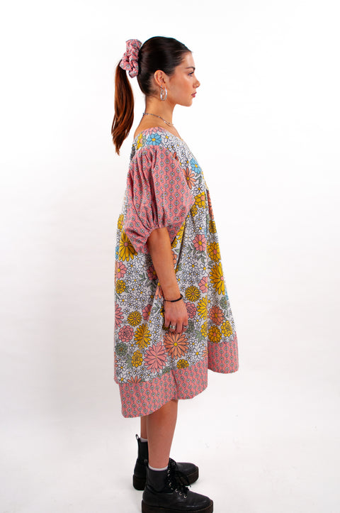 Marie Daisy and Retro Floral Puff Sleeve Smock Dress