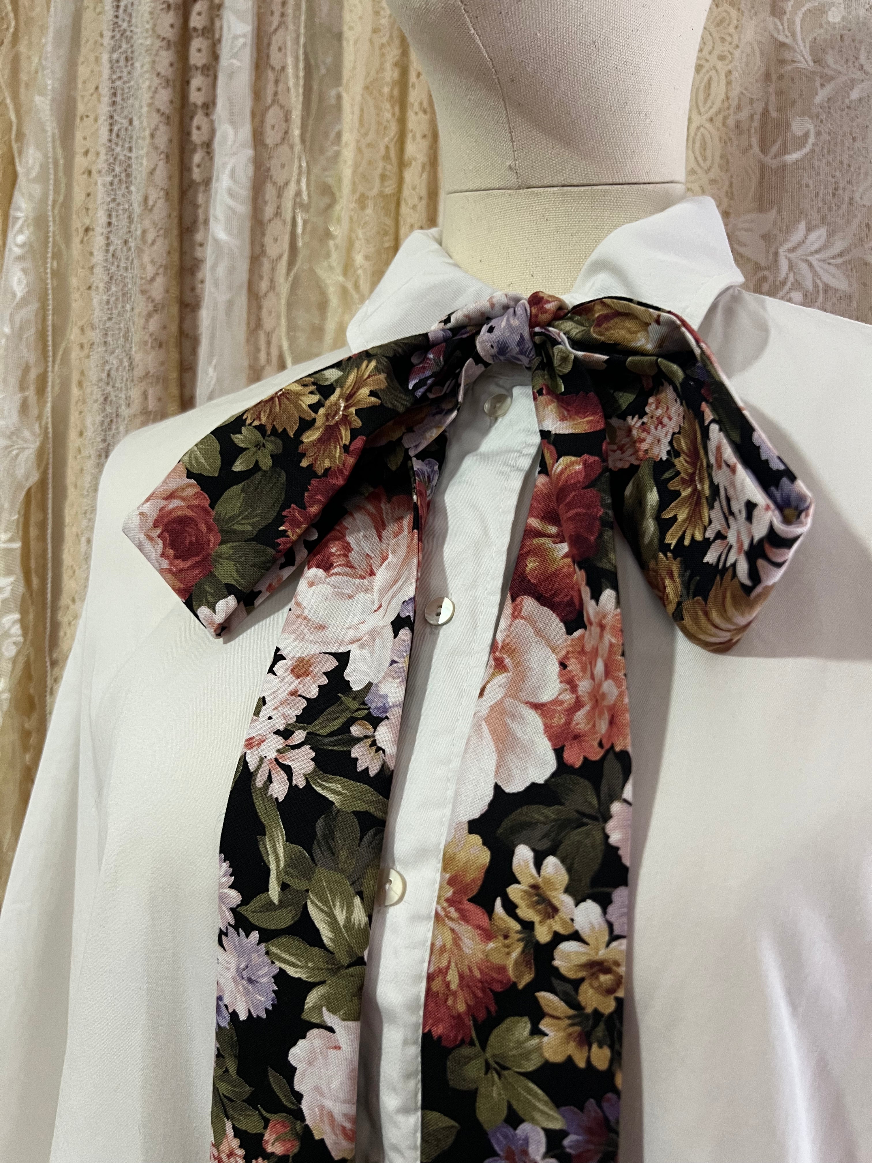 Midnight Floral Pussybow Tie Collar