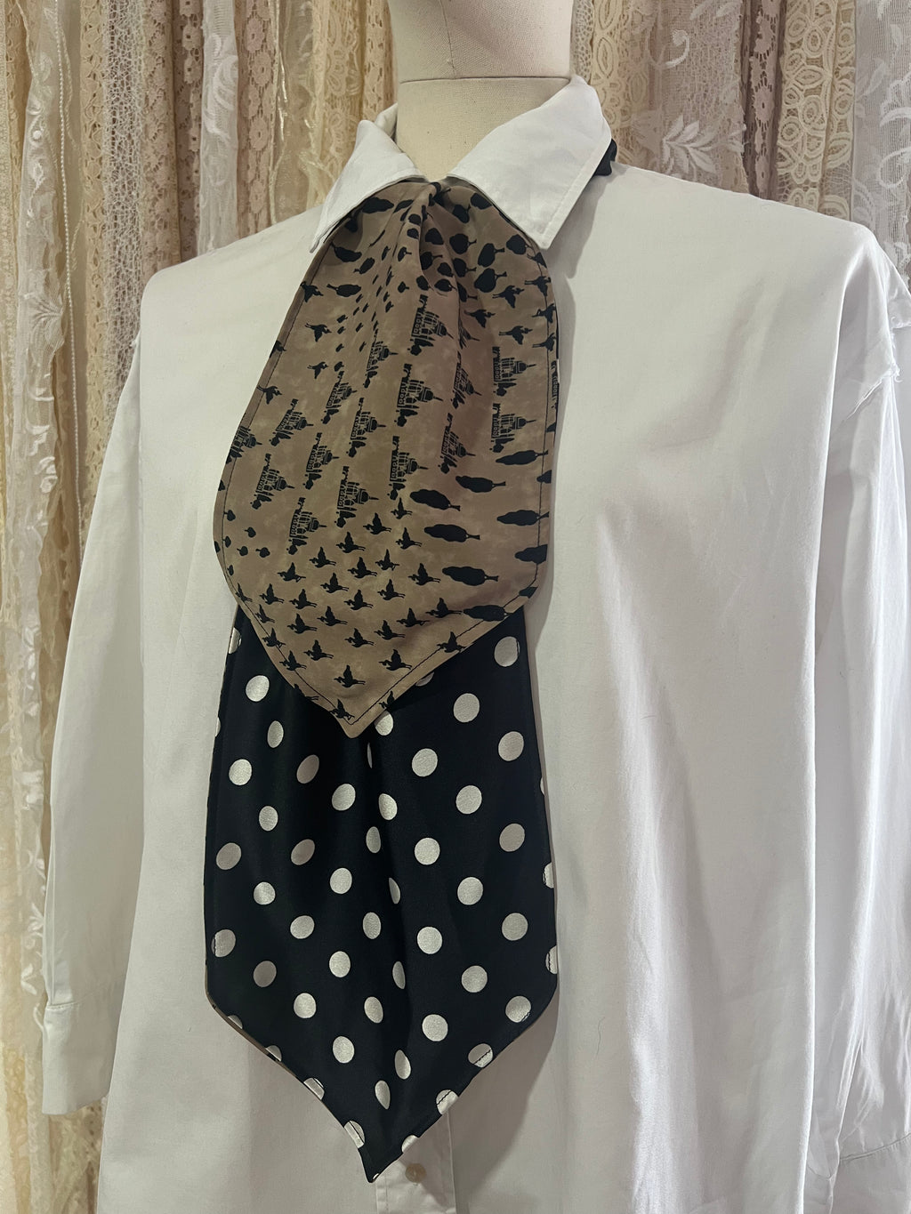 Palace and Polkadot Reversible Cravat