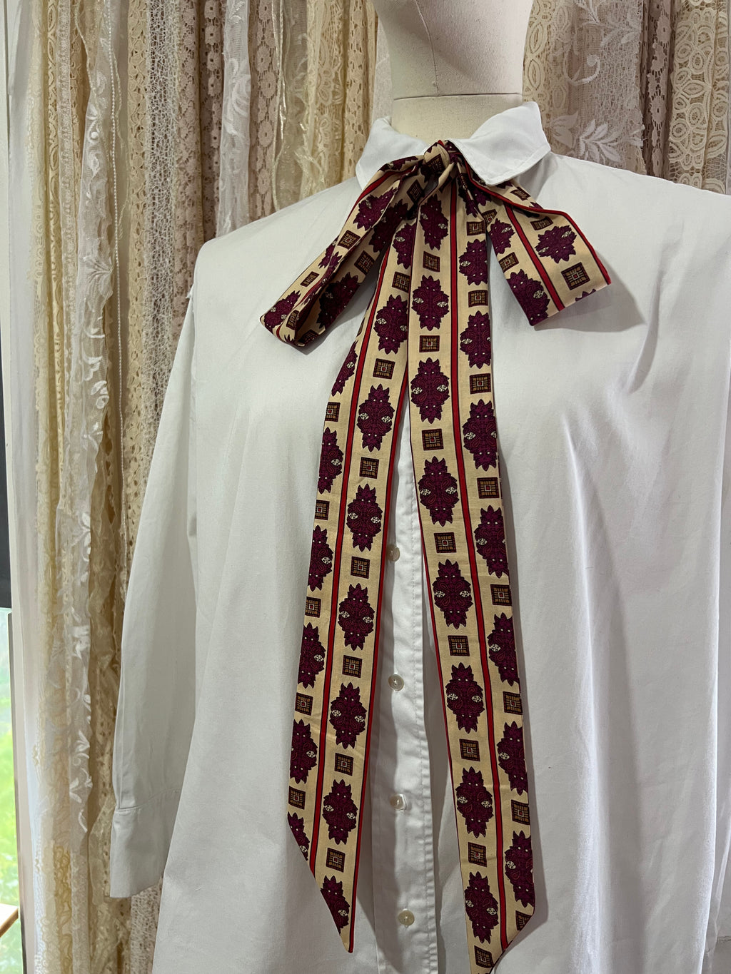 Regal Tile Print Pussybow Tie Collar