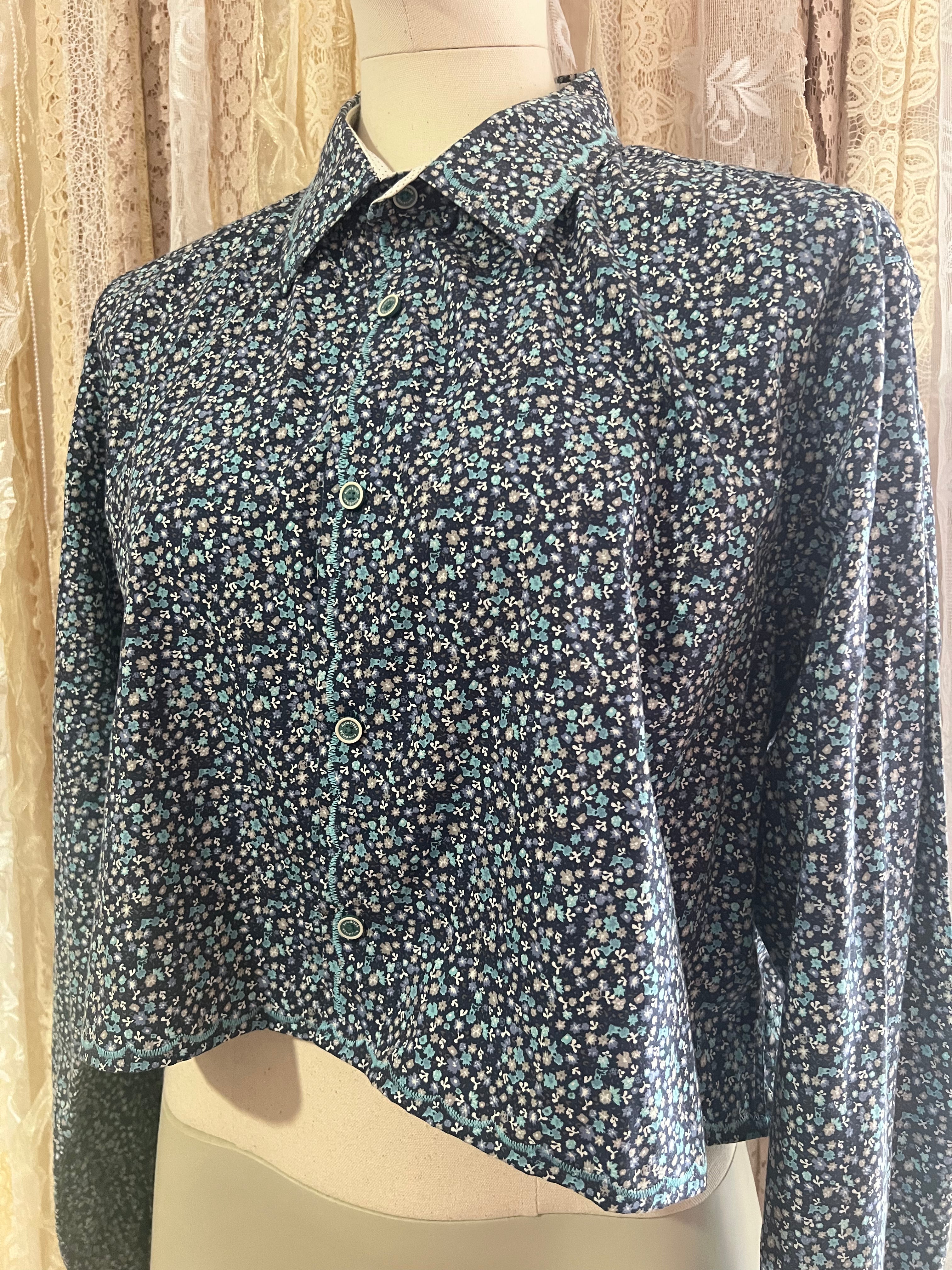 Reworked Embroidered Detail Cropped Blouse in Blue Ditsy Floral - XL