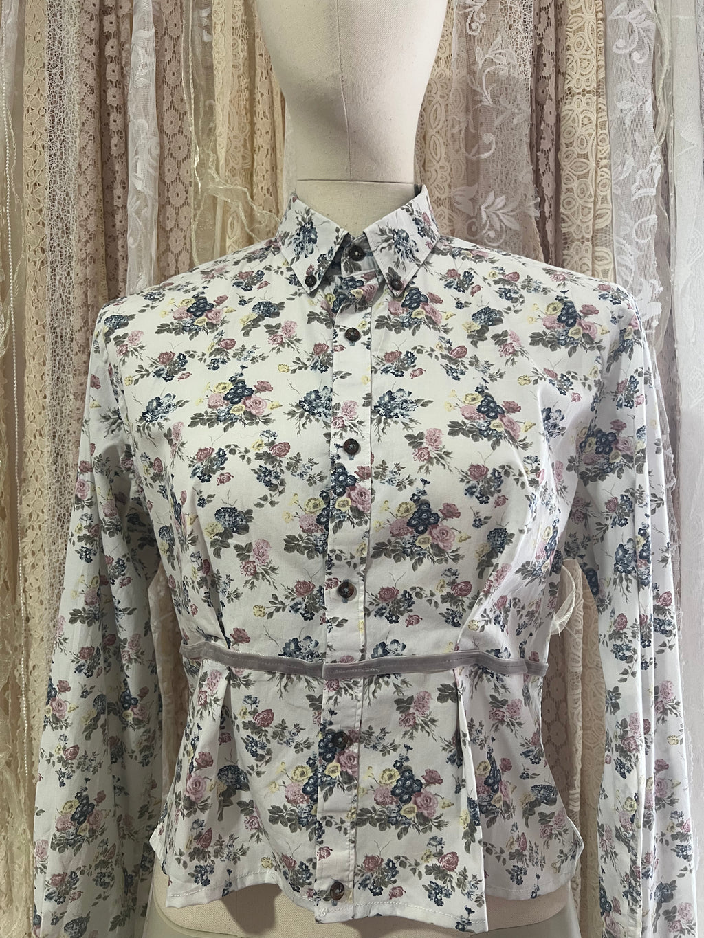 Reworked Peplum Cropped Blouse in Antique Floral - M
