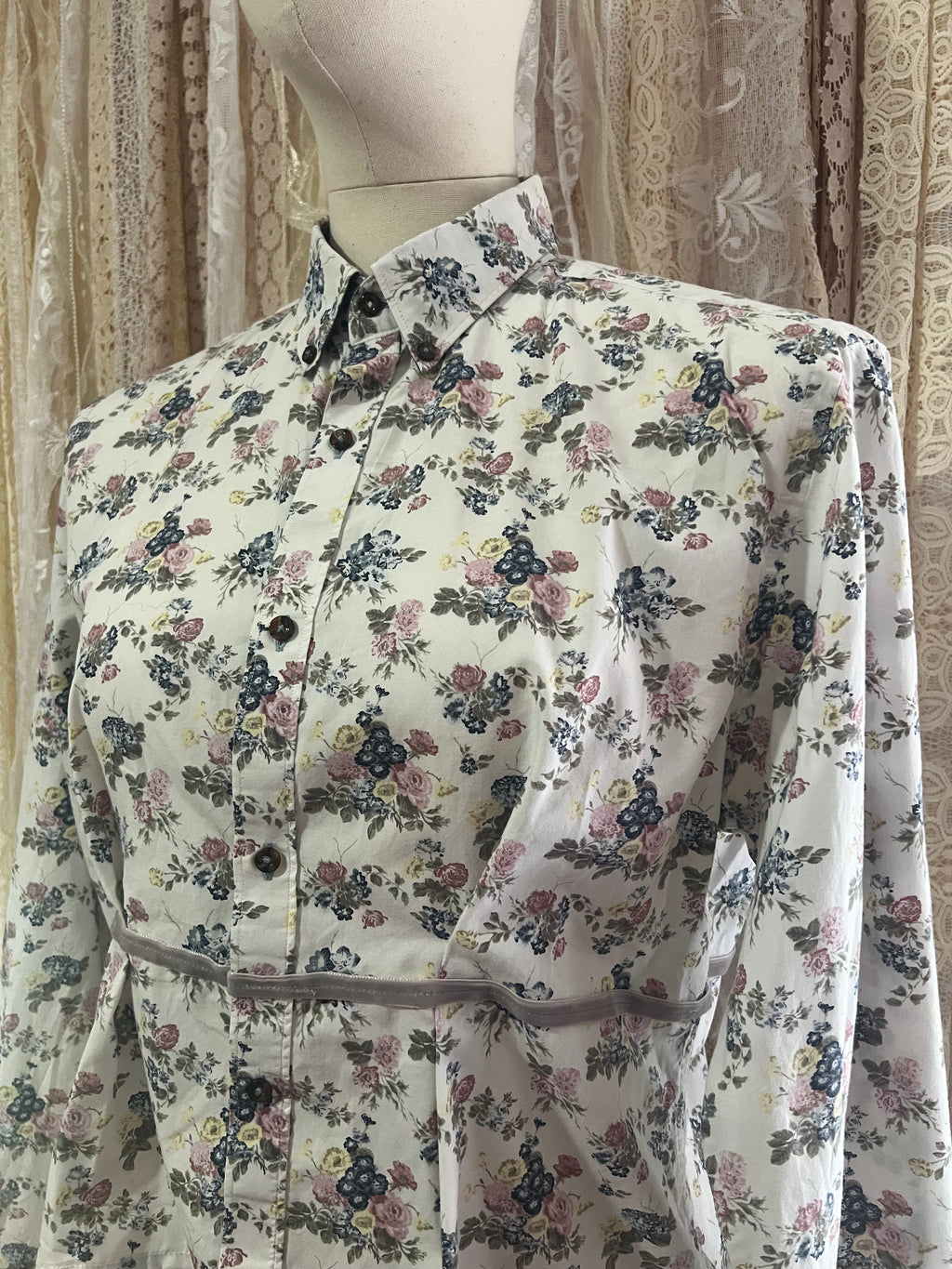 Reworked Peplum Cropped Blouse in Antique Floral - M