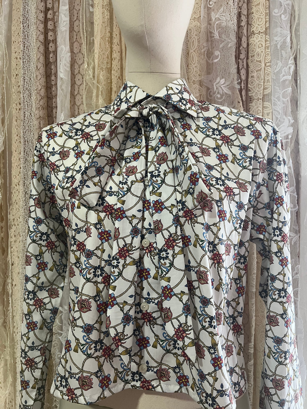 Reworked Pussybow Collar Cropped Blouse in Tassel Floral - L