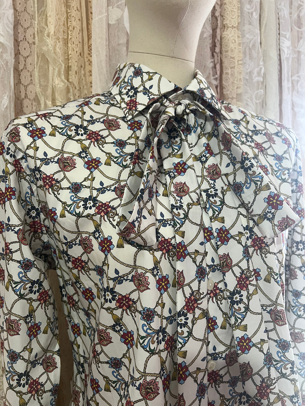 Reworked Pussybow Collar Cropped Blouse in Tassel Floral - L