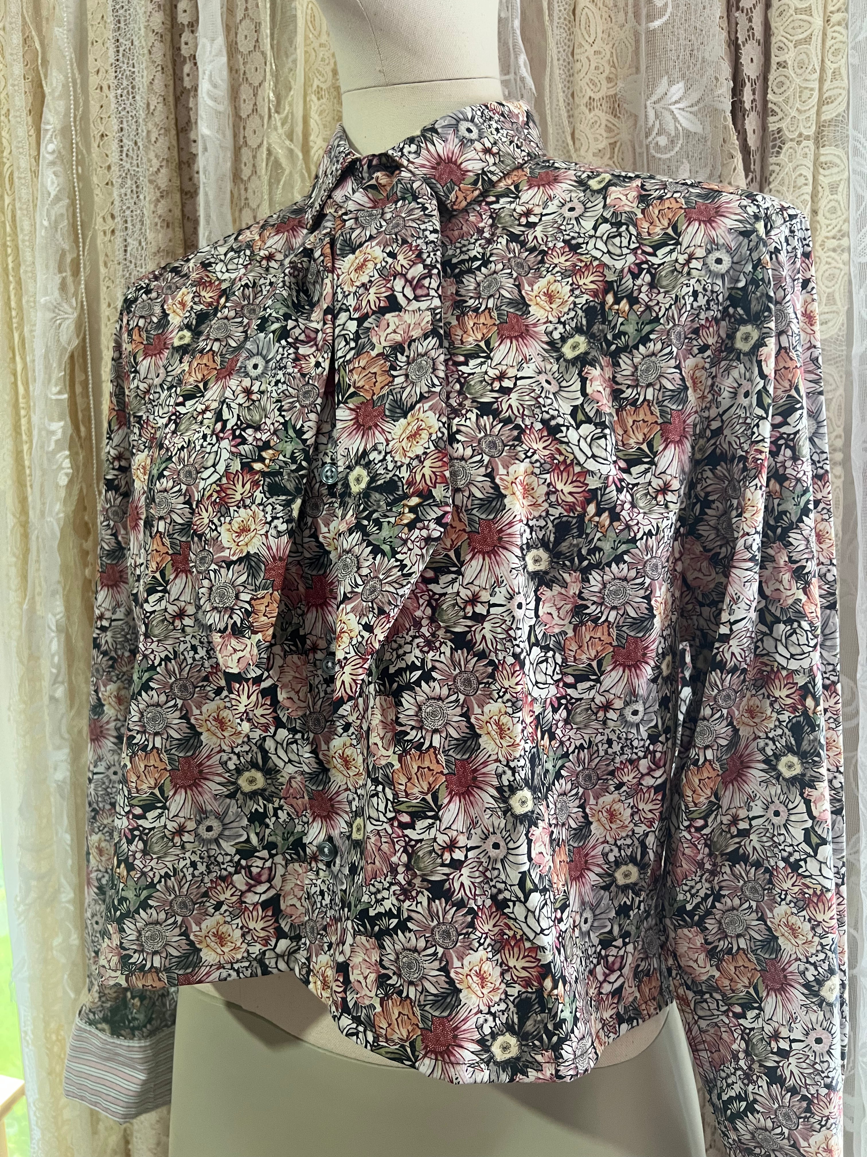 Reworked Tie Collar Cropped Blouse in 70s Floral - XL