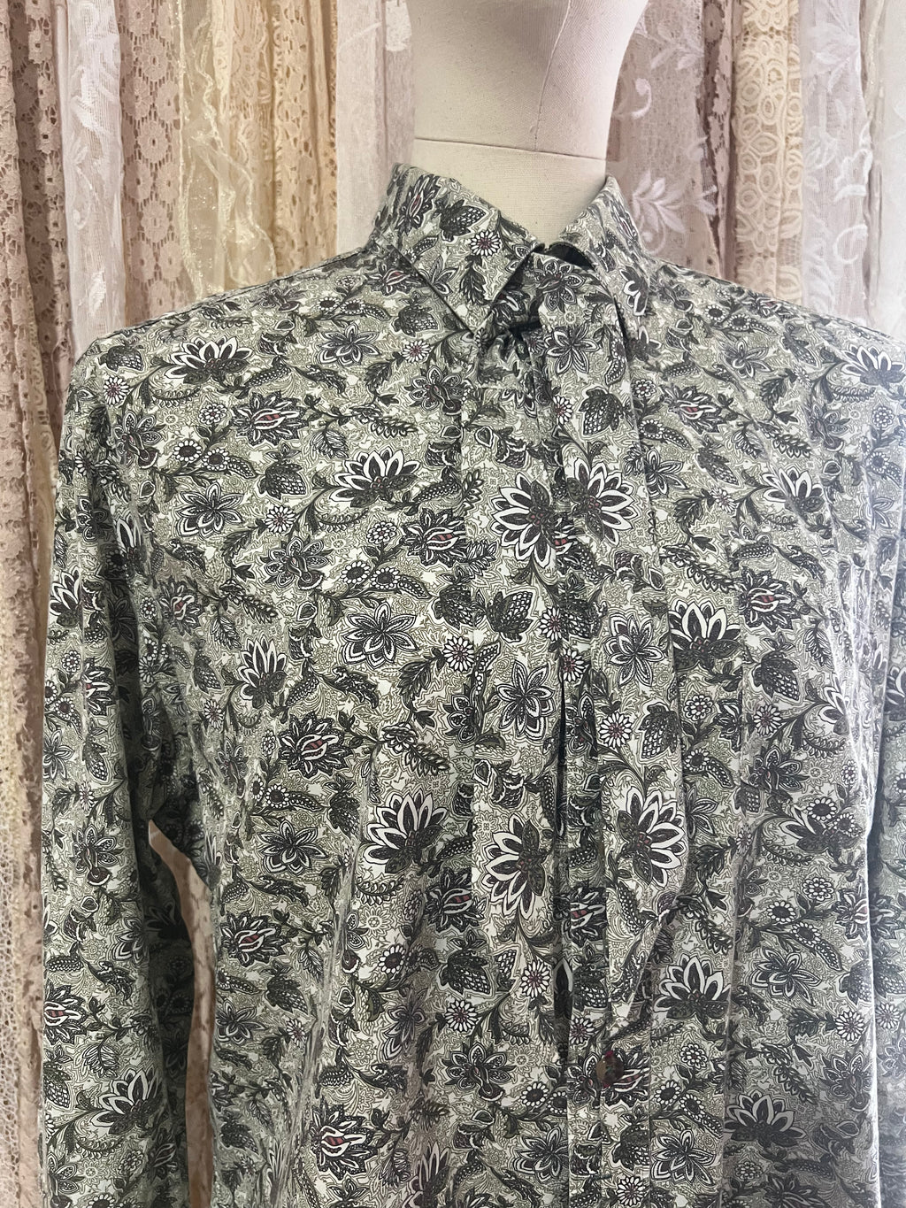 Reworked Tie Collar Cropped Blouse in Green Arts & Crafts Floral - L