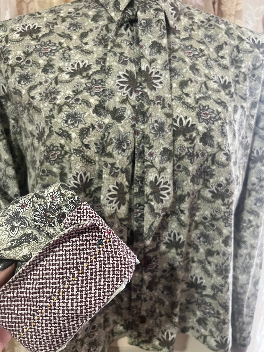 Reworked Tie Collar Cropped Blouse in Green Arts & Crafts Floral - L