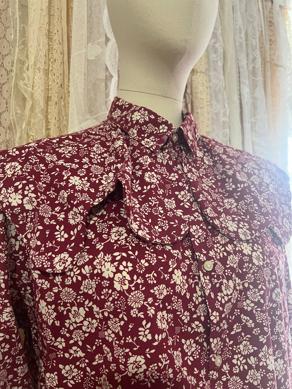 Reworked Wave Collar Cropped Blouse in Maroon Floral - XL