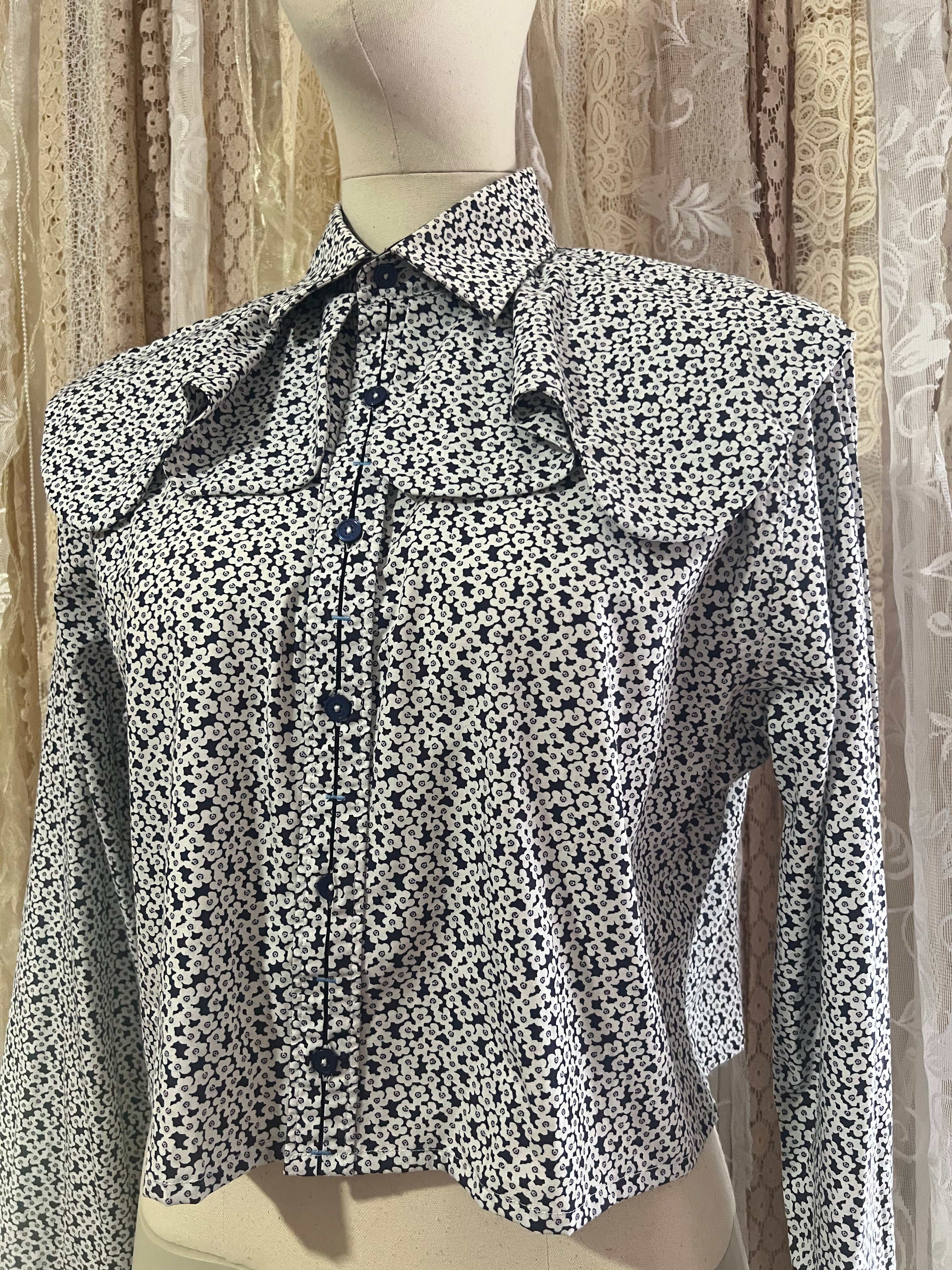 Reworked Wave Collar Cropped Blouse in Navy Doodle Floral - L