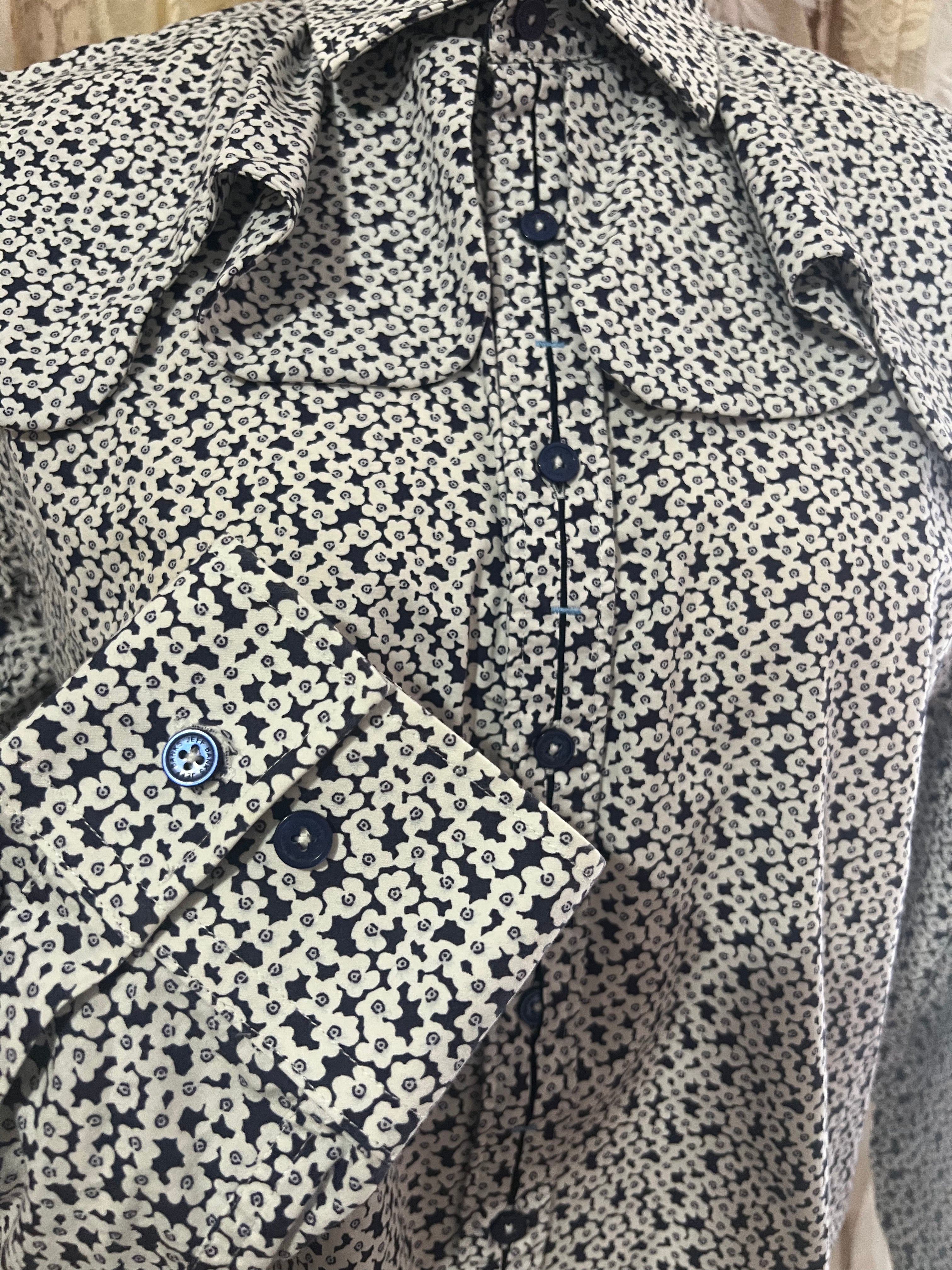 Reworked Wave Collar Cropped Blouse in Navy Doodle Floral - L