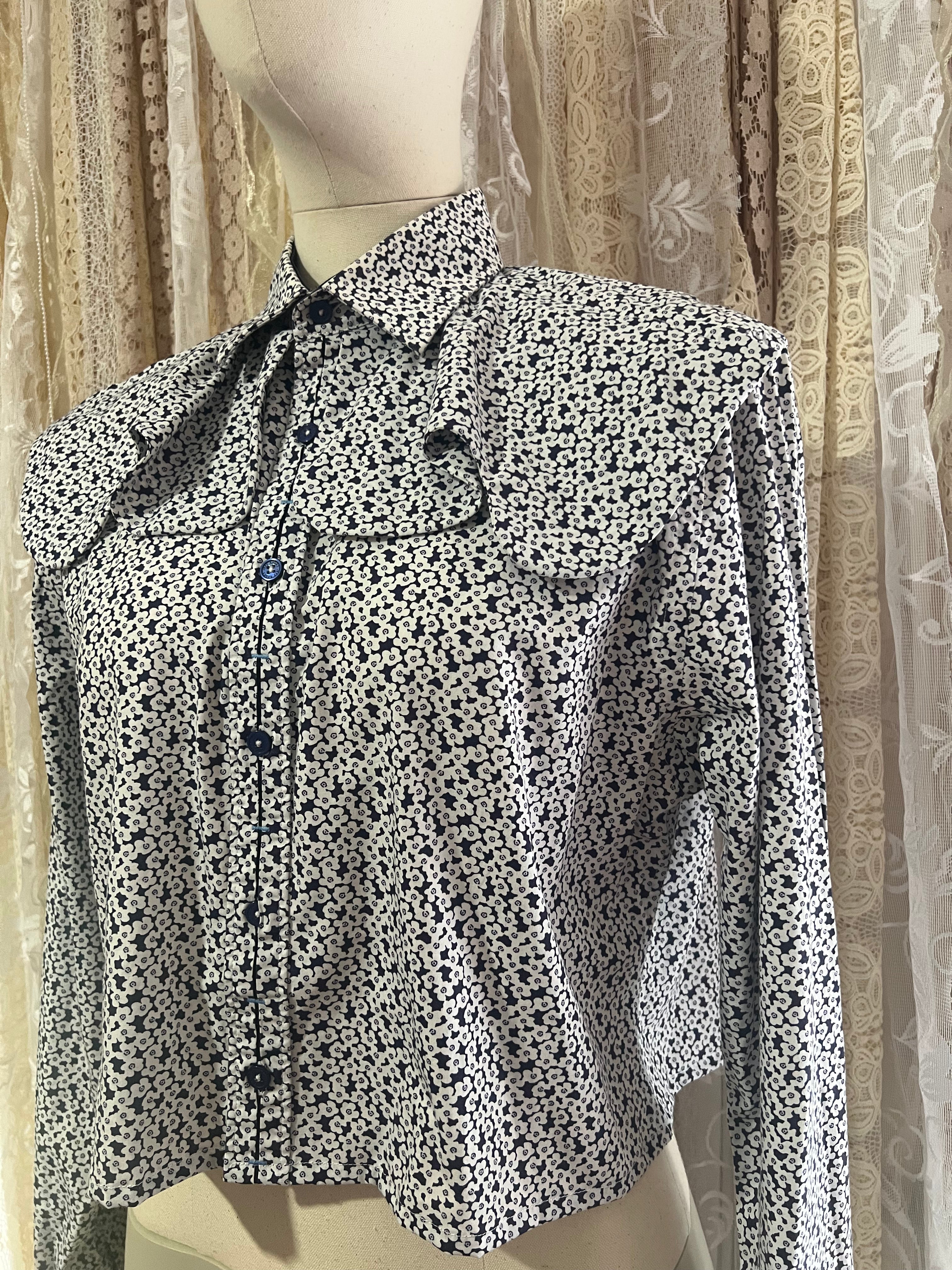 Reworked Wave Collar Cropped Blouse in Navy Doodle Floral - L