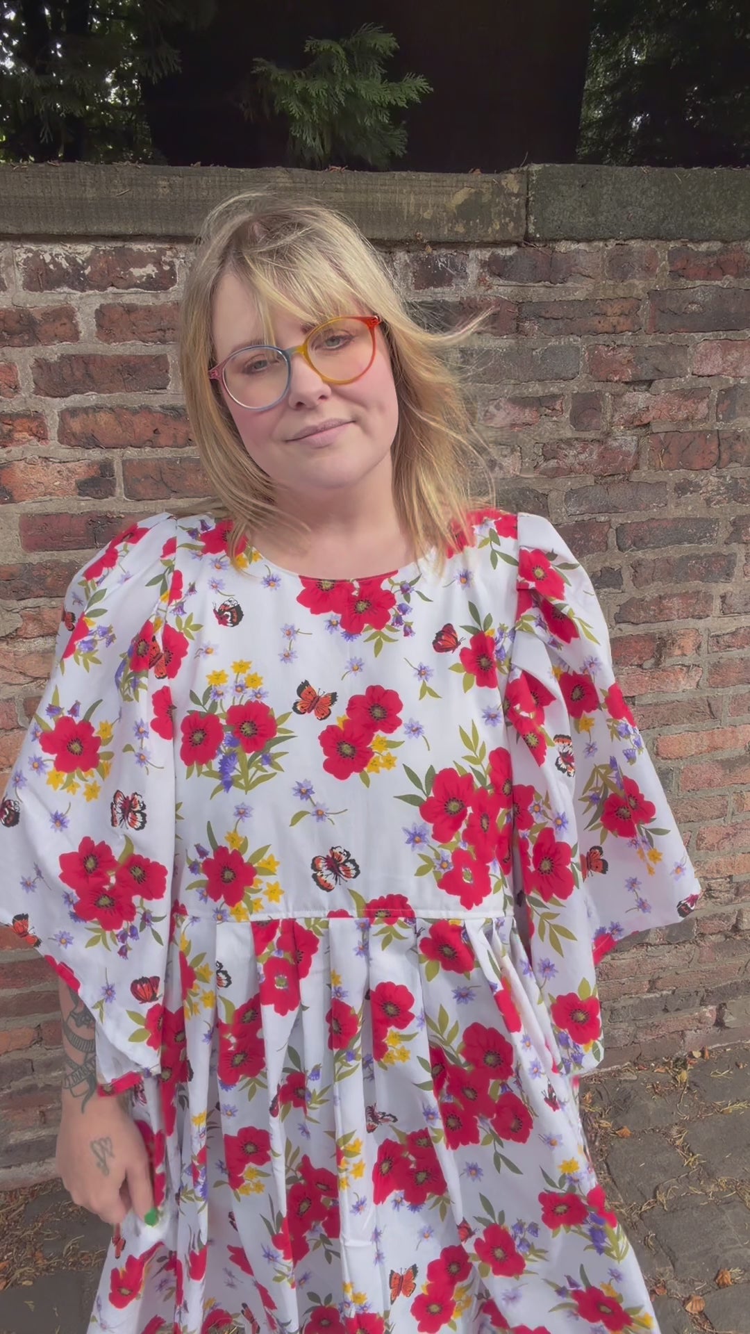 Poppy Angel Sleeve Midi Dress (UK size 12-18)